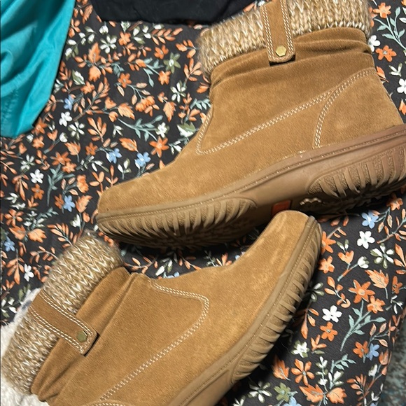 Cozy Tan Suede Ankle Boots - Picture 5 of 5